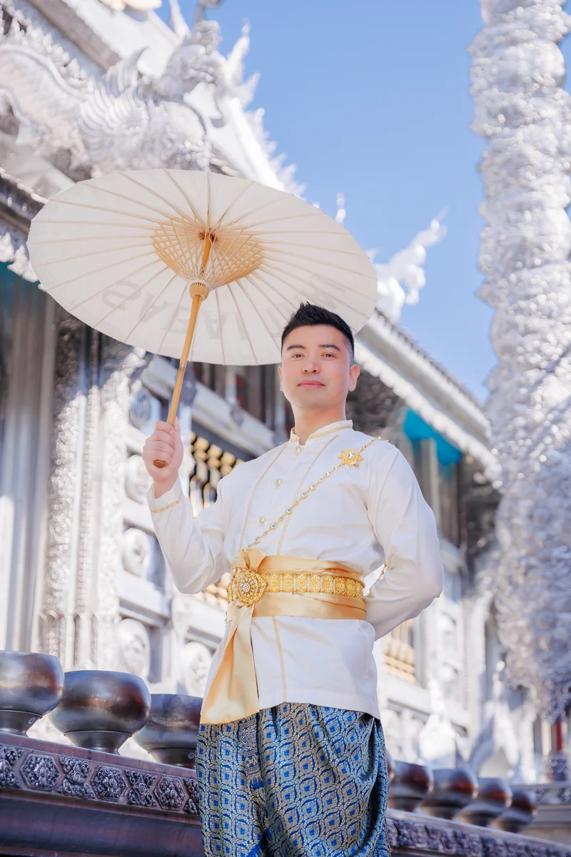 Male customer in Thai costume at temple — Sabai Thai Dressing